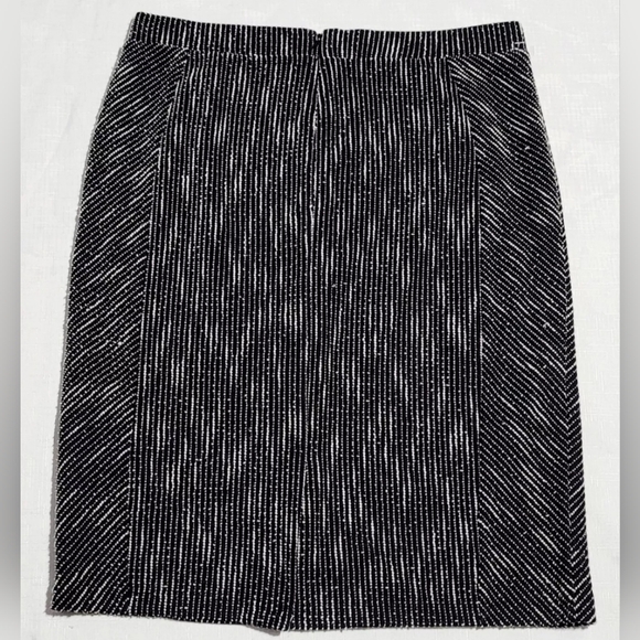 Banana Republic Striped Pencil Skirt size 6 - Picture 6 of 6